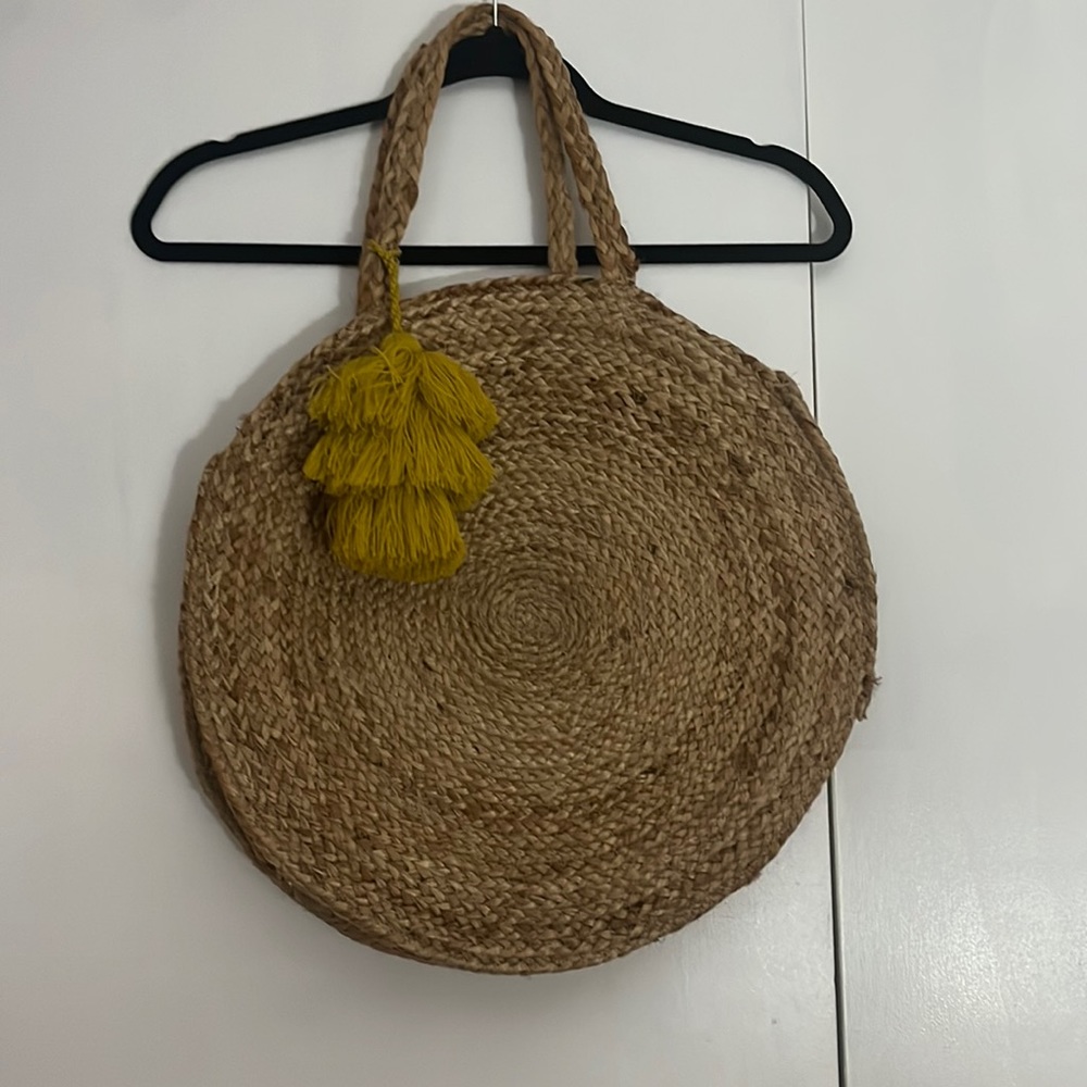 Straw summer tote bag
